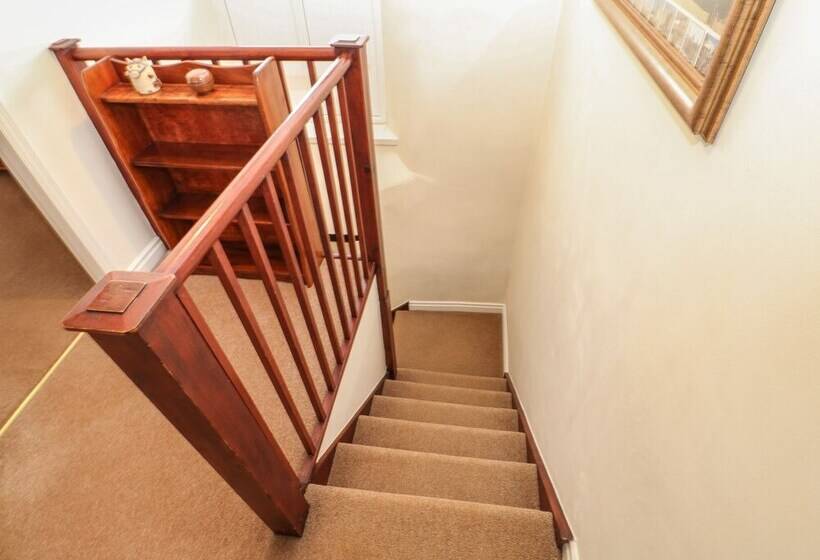 Goldsborough Cottage