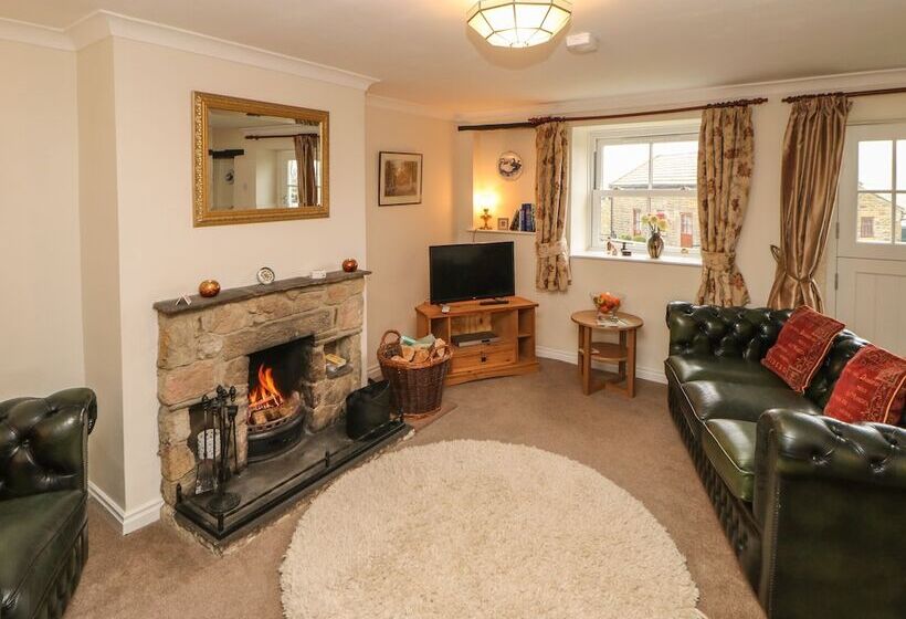 Goldsborough Cottage