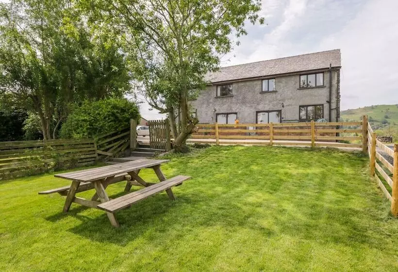 Green Hills Lodge