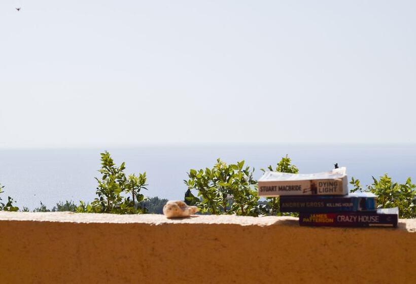 هتل Dianas Studios