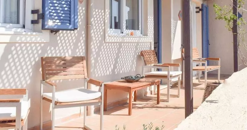 هتل Dianas Studios