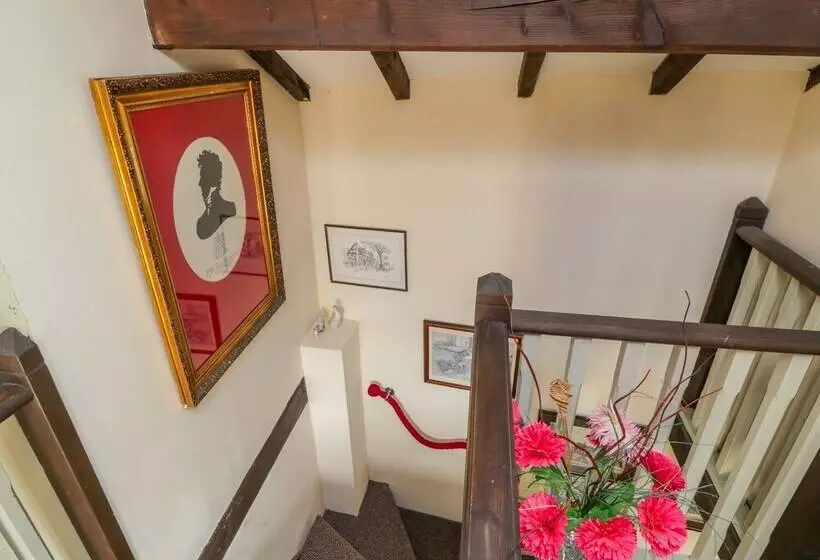 Old Stables Cottage