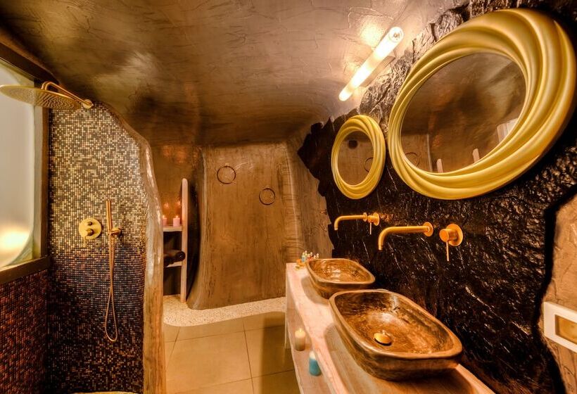 Pension (Hôtel basse catégorie) Oia Angle Cavehouse