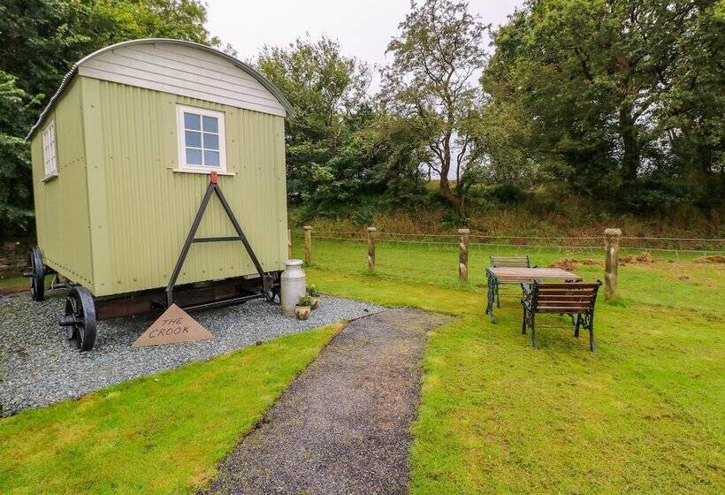 Shepherds Hut   The Crook