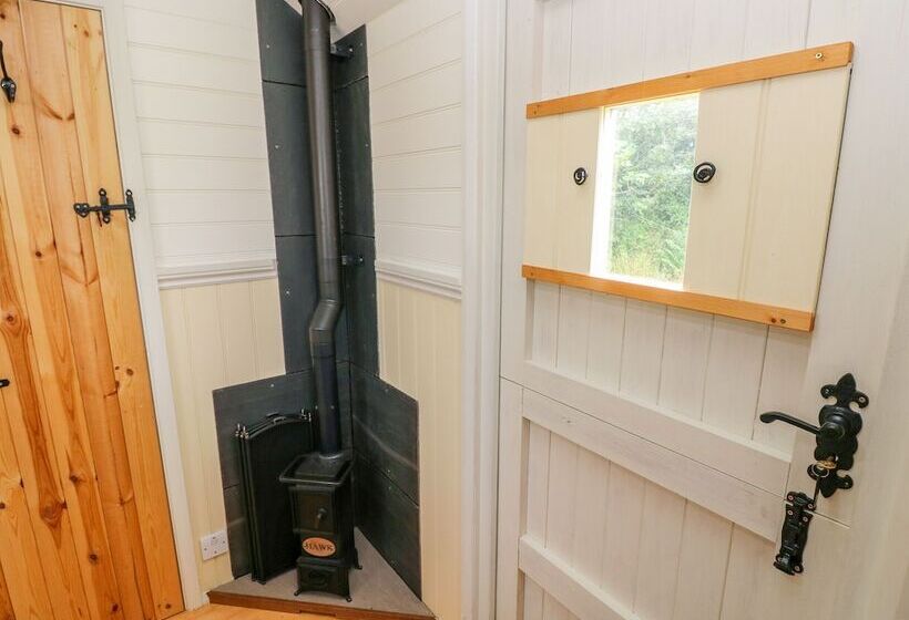 Shepherds Hut   The Crook