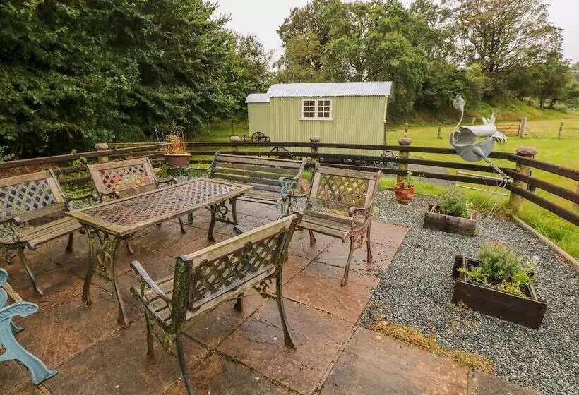 Shepherds Hut   The Crook