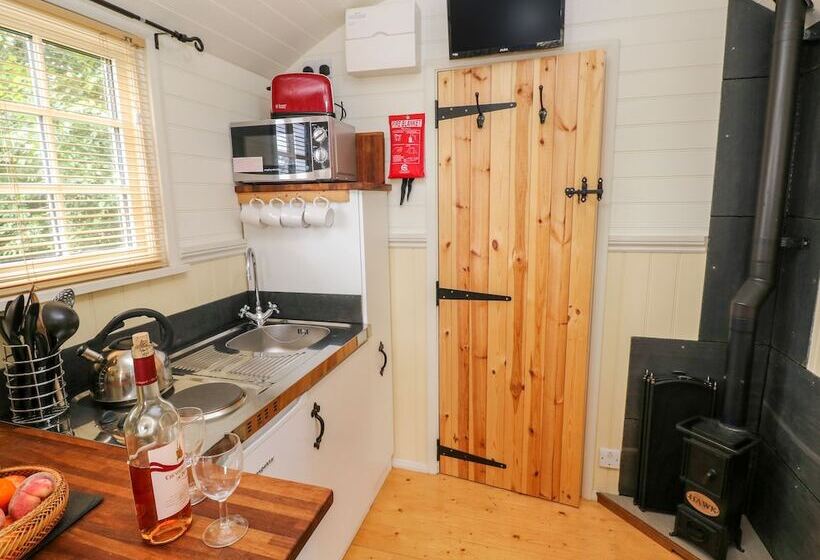 Shepherds Hut   The Crook