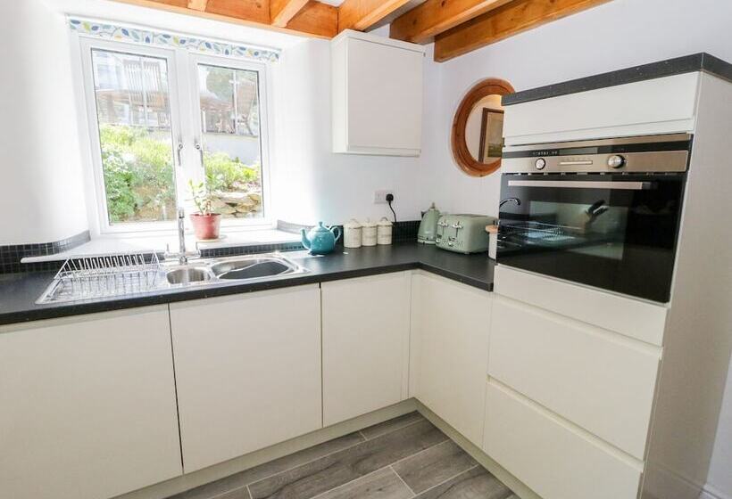 The Barn At Waen Y Ffynnon