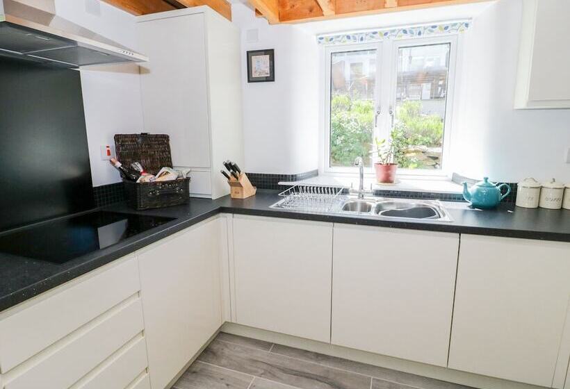 The Barn At Waen Y Ffynnon