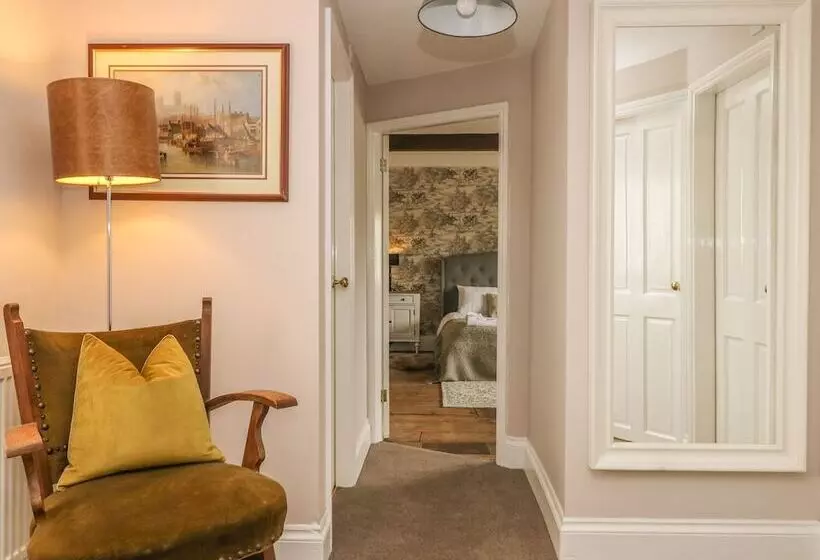 Warren House Cottage