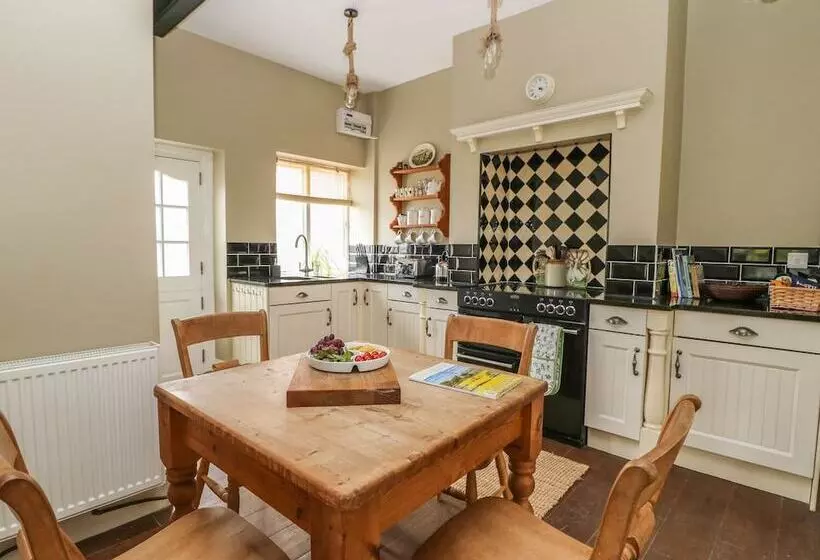 Warren House Cottage