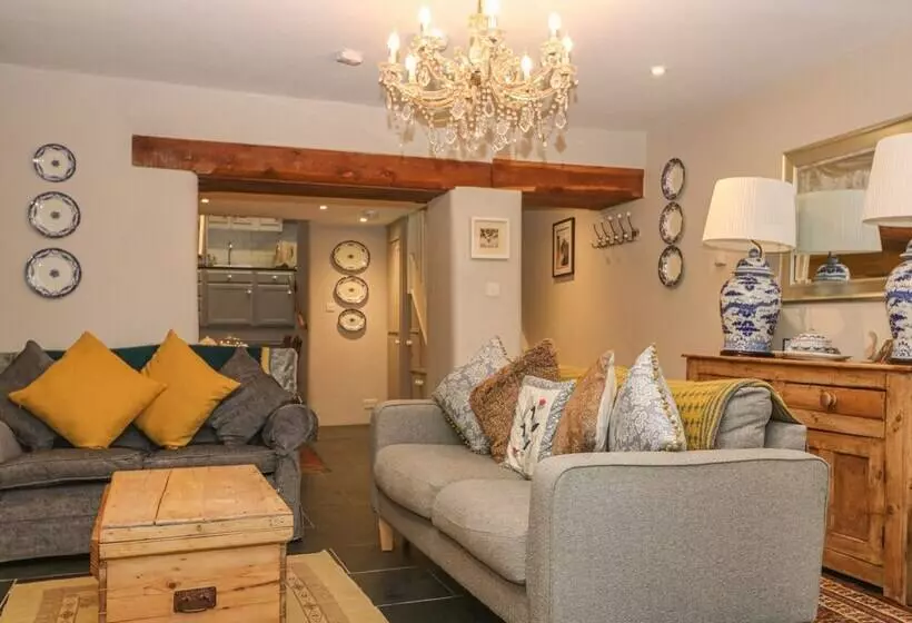 Weavers Cottage
