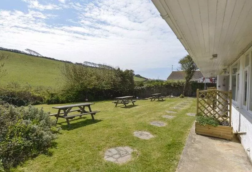 2 Brook Cottages