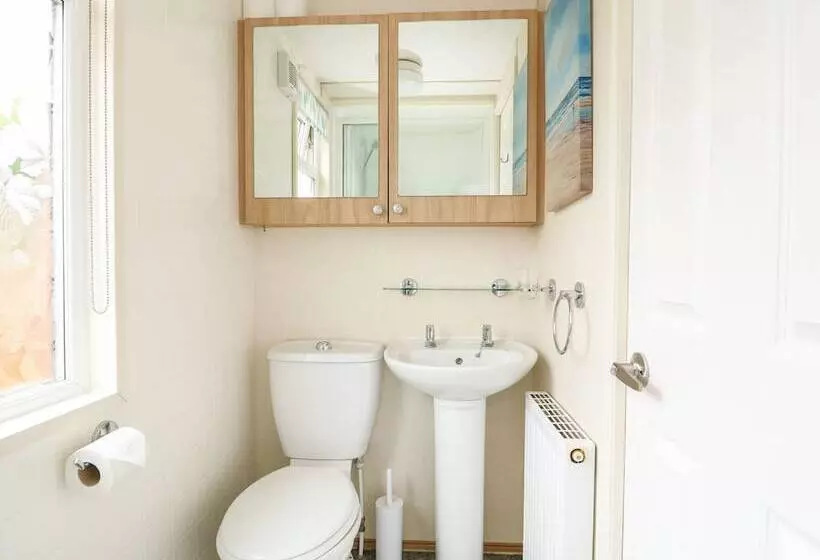 4 Lake View