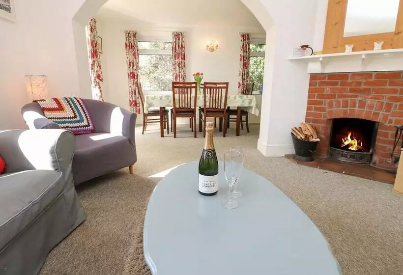 Baytree Cottage