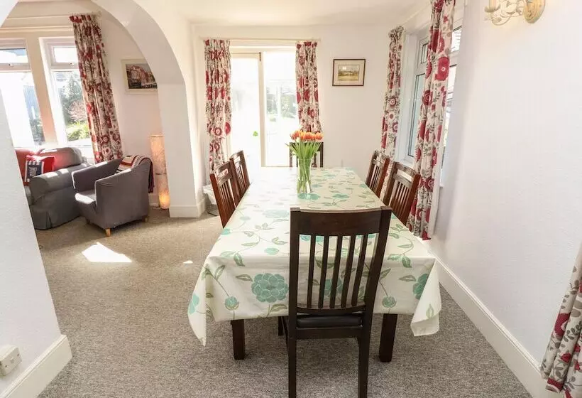 Baytree Cottage