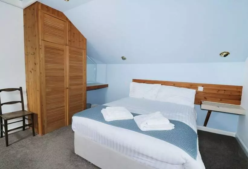 Brackenber Lodge