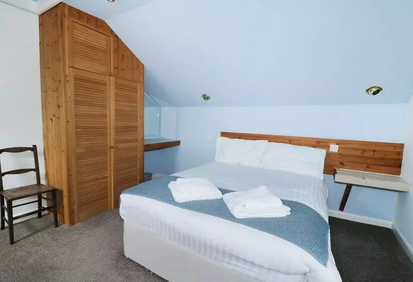 Brackenber Lodge