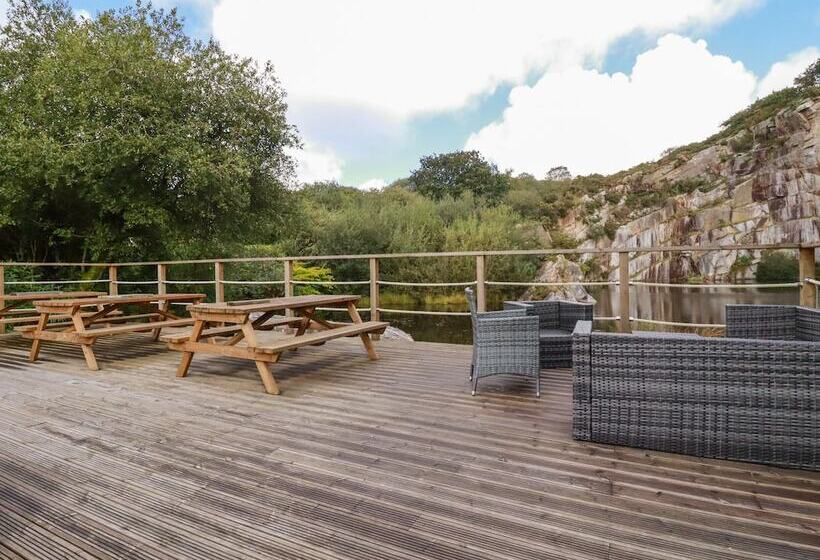 Costentyn, Tor Down Quarry