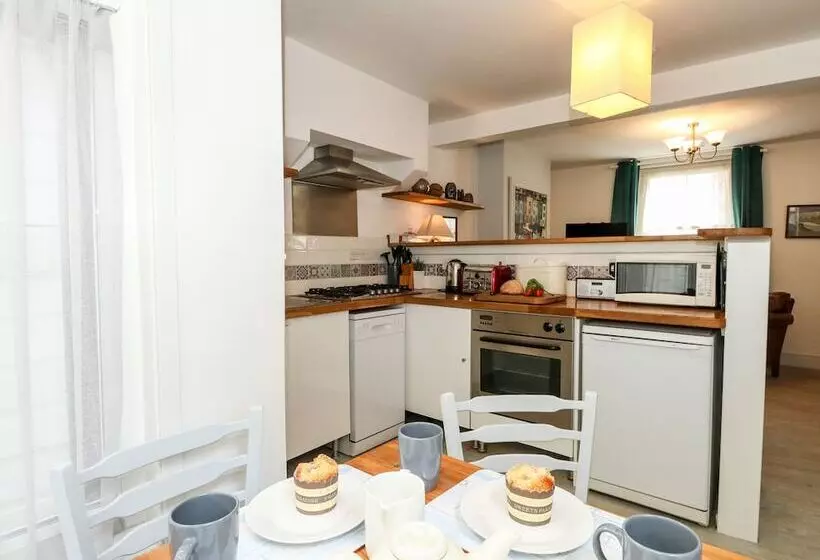 Harbour Catch Cottage