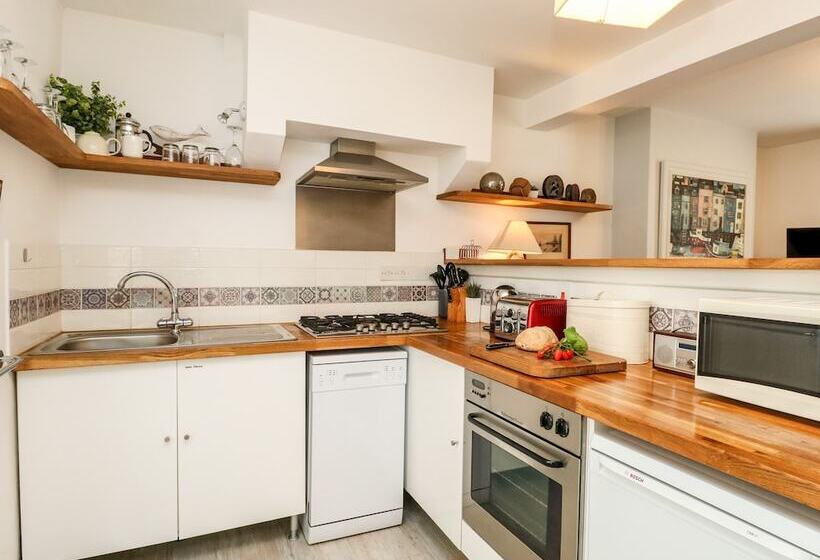 Harbour Catch Cottage