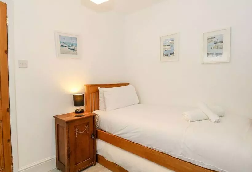 Harbour Catch Cottage