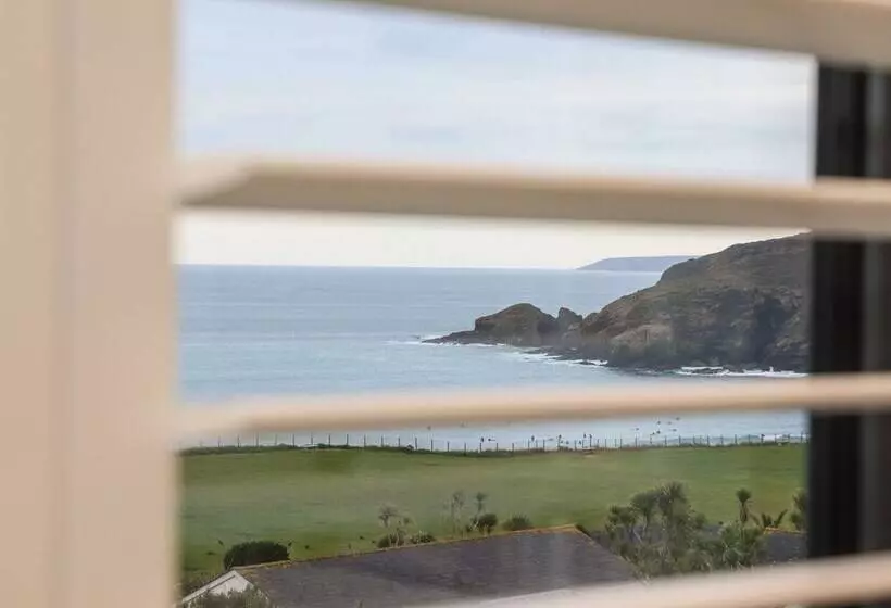 Praa Waves