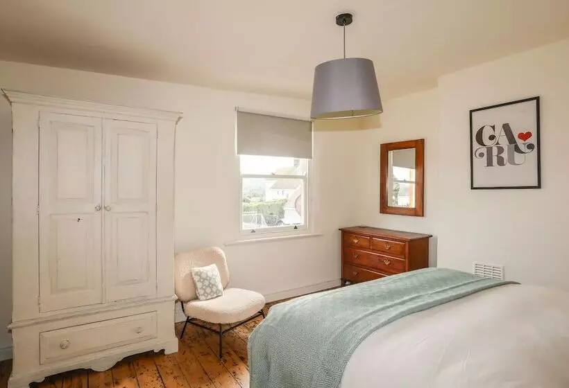 Shamrock Cottage