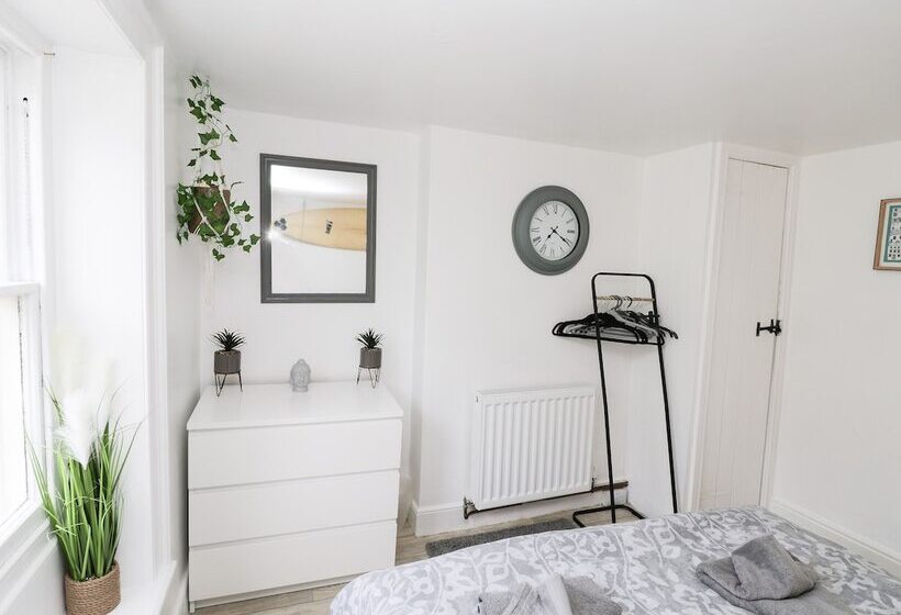 The Surfers Bolt Hole