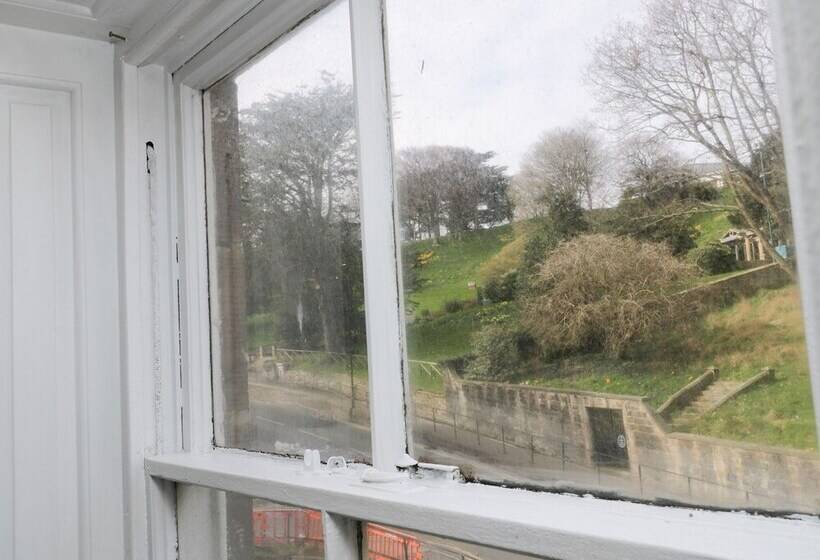 The Surfers Bolt Hole