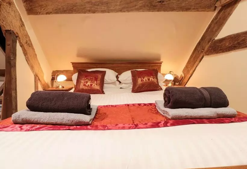 Worcester Lodge