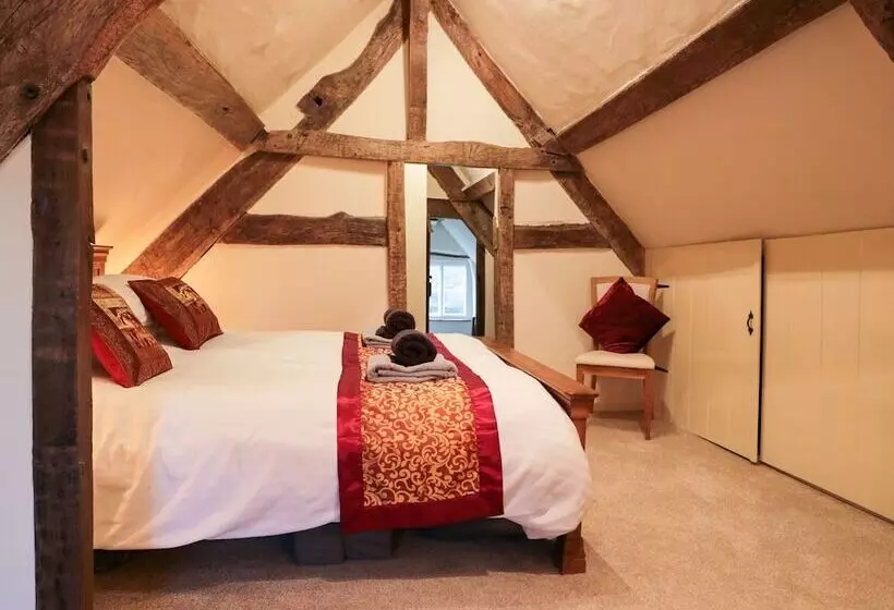 Worcester Lodge