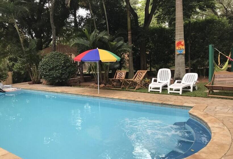 هاستل Posada Los Lapachos