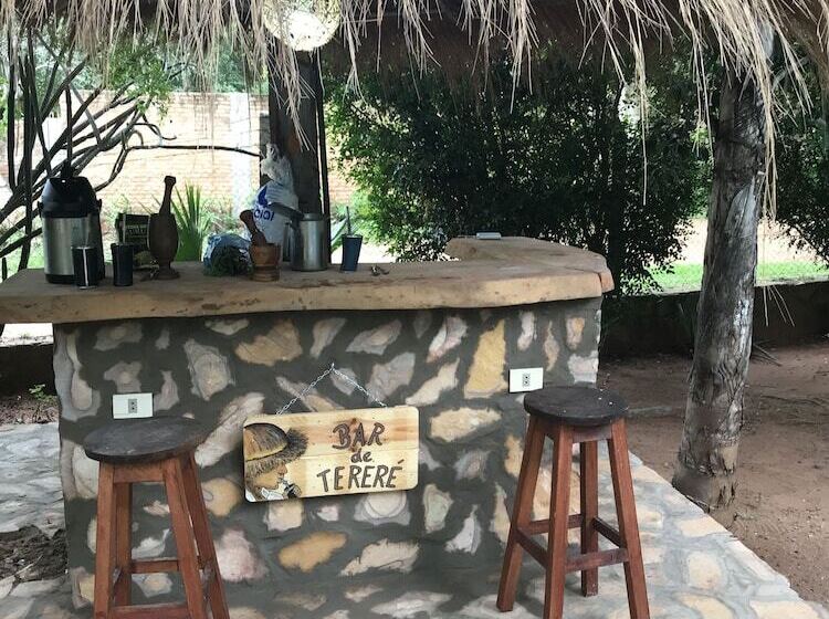 هاستل Posada Los Lapachos