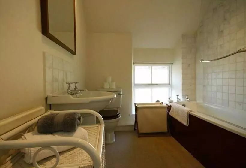 Honeysuckle Cottage