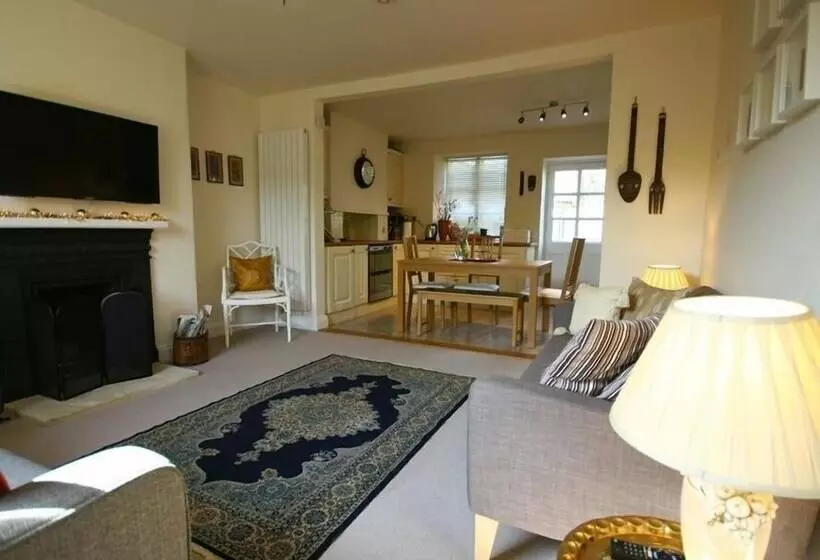 Honeysuckle Cottage