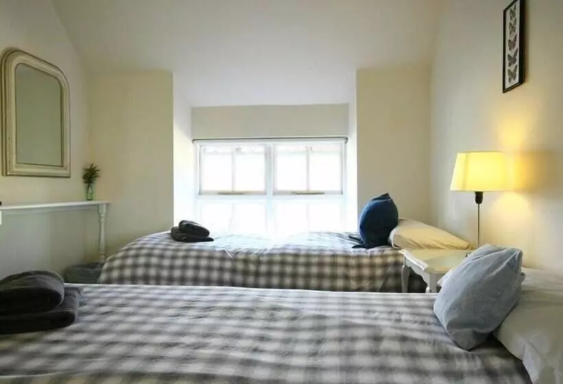 Honeysuckle Cottage