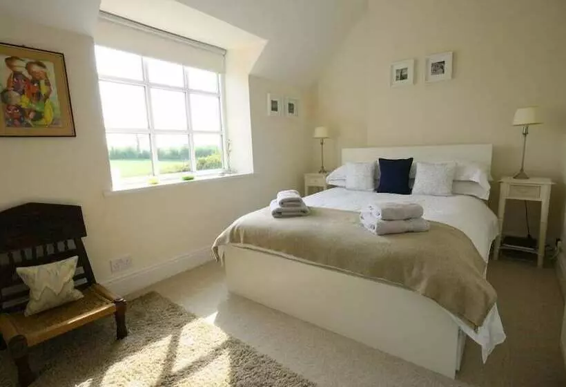 Honeysuckle Cottage