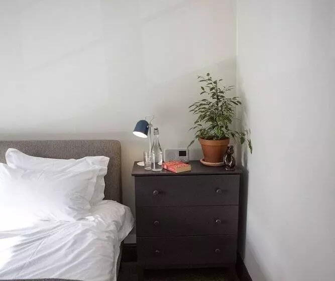 Hostal The Leaping Salmon