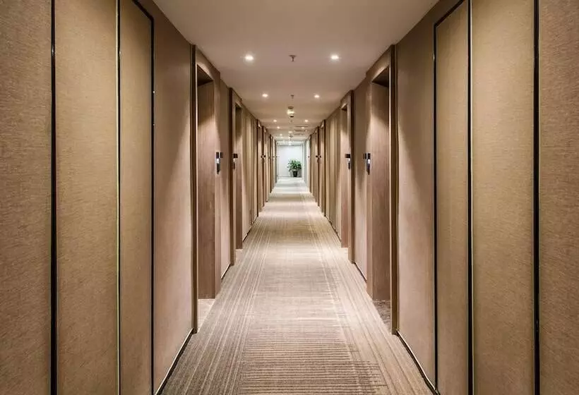 Hotelli Zhangjiagang Suning Auraya