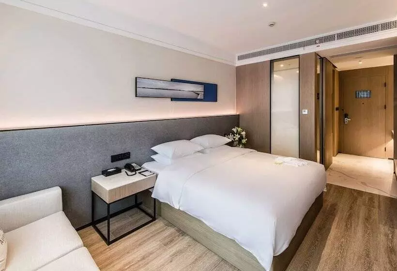 Hotelli Zhangjiagang Suning Auraya