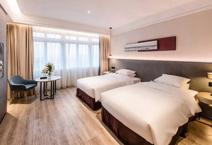 Hotelli Zhangjiagang Suning Auraya