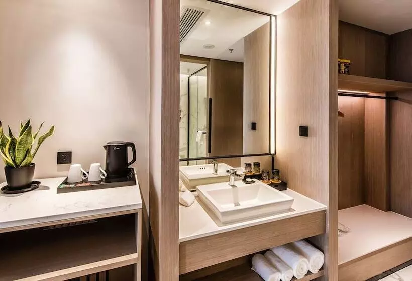 Hotelli Zhangjiagang Suning Auraya