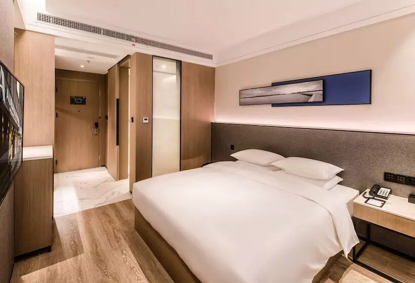 Hotelli Zhangjiagang Suning Auraya