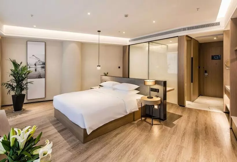 Hotelli Zhangjiagang Suning Auraya