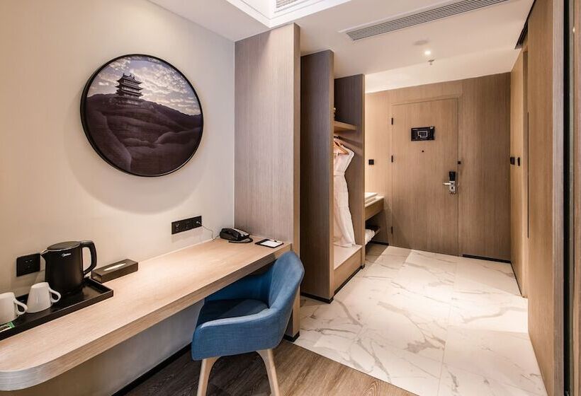 Hotel Zhangjiagang Suning Auraya