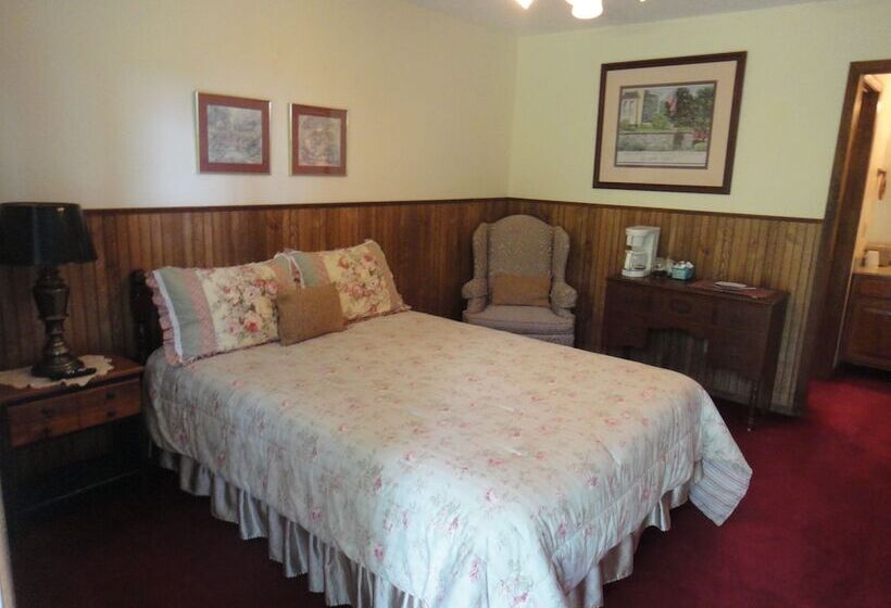 هتل Brackenridge Lodge