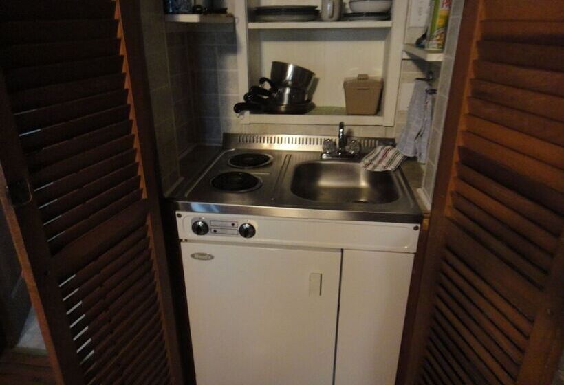 هتل Brackenridge Lodge