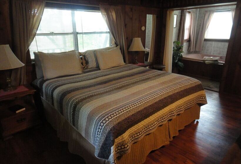 هتل Brackenridge Lodge