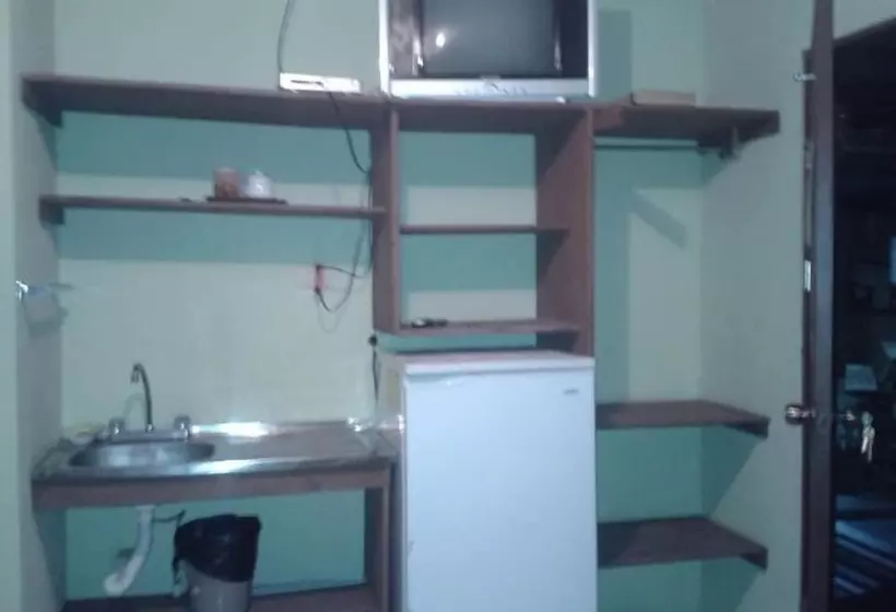 Hotelli Cabinas Coyote Lodge Costa Rica